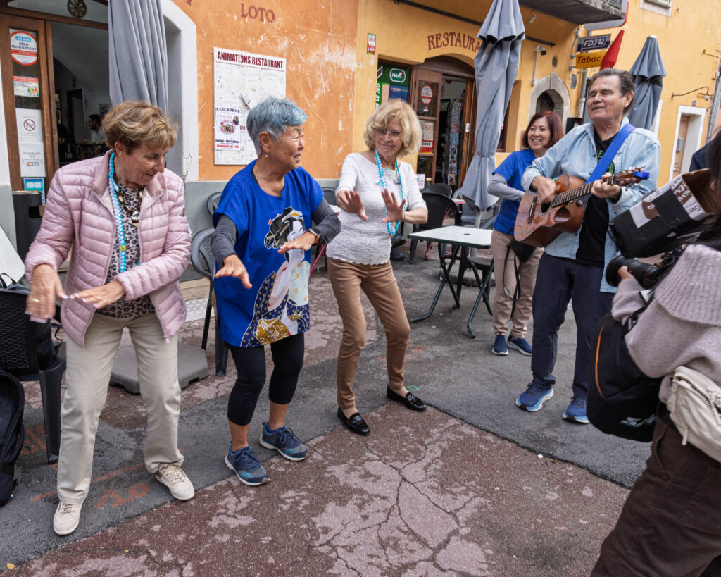 100th, Seeds of Aloha, LeʻEscarene, France